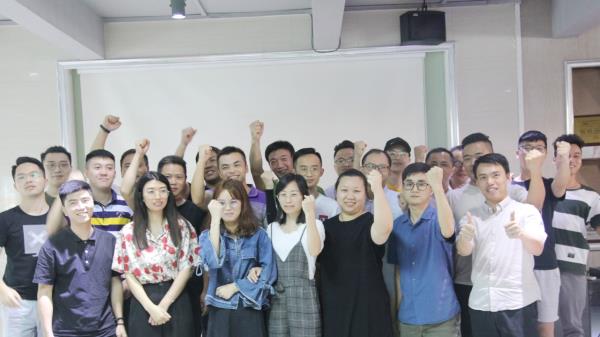 草莓视频在线观看完整2019年度冲刺誓师启动会