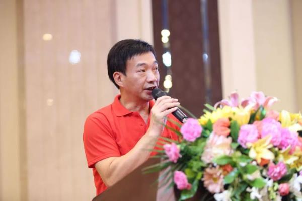 草莓视频在线观看完整总裁夏海锋