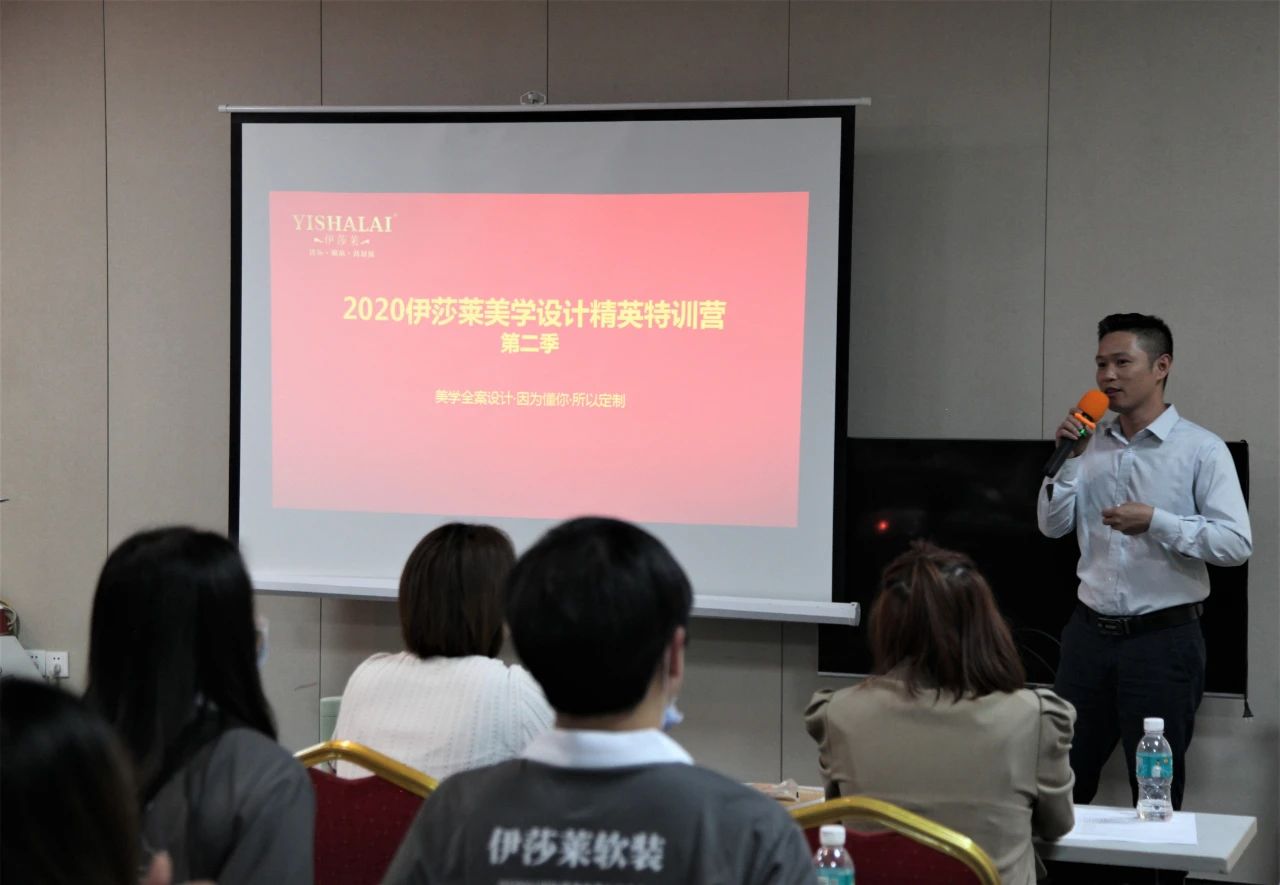 草莓视频在线观看完整-邱小坚