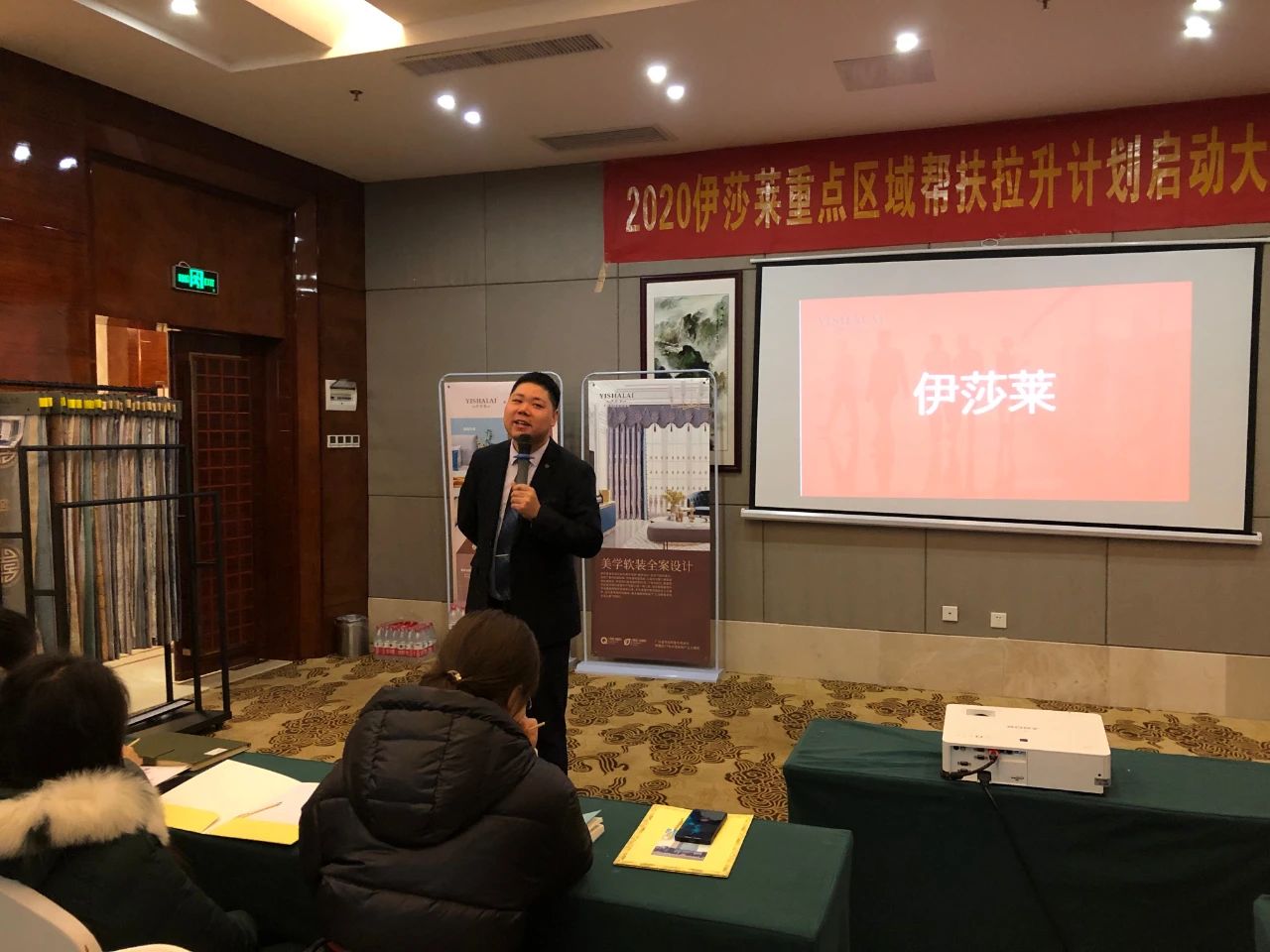 草莓视频在线观看完整-赖祖登